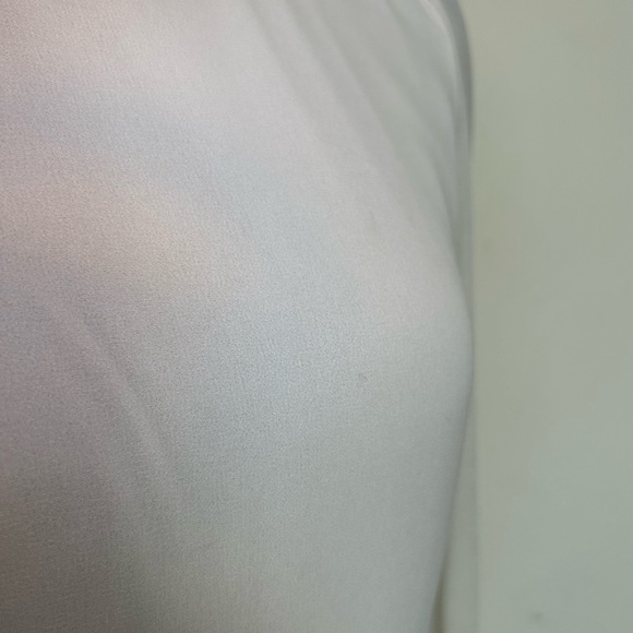 Wilfred Woman’s 4 White Sheer Swept Dress With Puff Sleeve & Ruffled Neckline - Picture 14 of 16